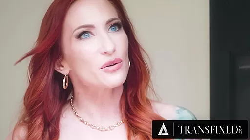 TRANSFIXED – Redhead MILF Sophia Locke Almost Caught Having Sneaky Sex With Stepdaughter Zariah Aura
